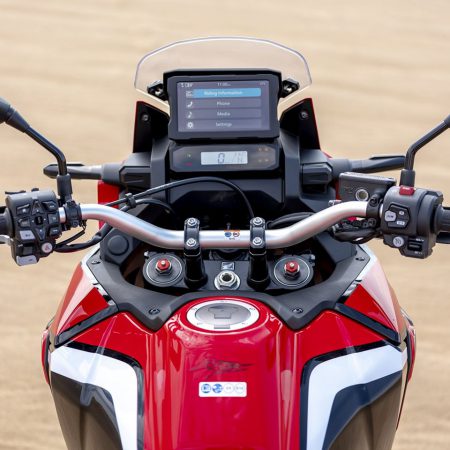 Перший в світі туристичний ендуро з сенсорною мультимедією – made by Honda